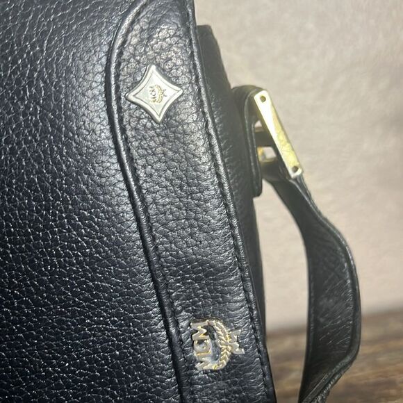MCM Germany Vintage Crossbody Bag - Picture 4 of 14